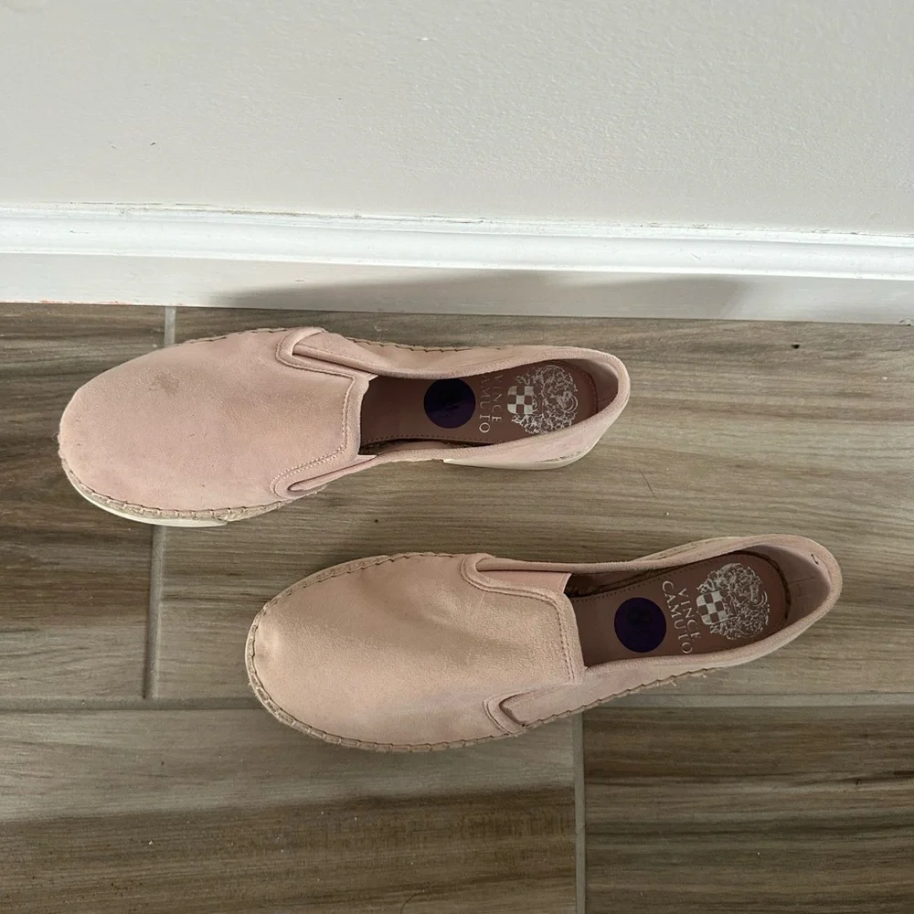 Vince Camuto excellent worn